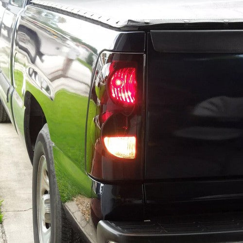 Solid Spare Tail Lights Brake Lamps W/Bulbs For 2003-2006 Chevy Silverado 1500 2500 3500 HD