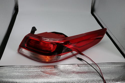 For 2016 2017-2020 Kia Optima Rear Outer Tail Light Lamp Halogen Right Passenger