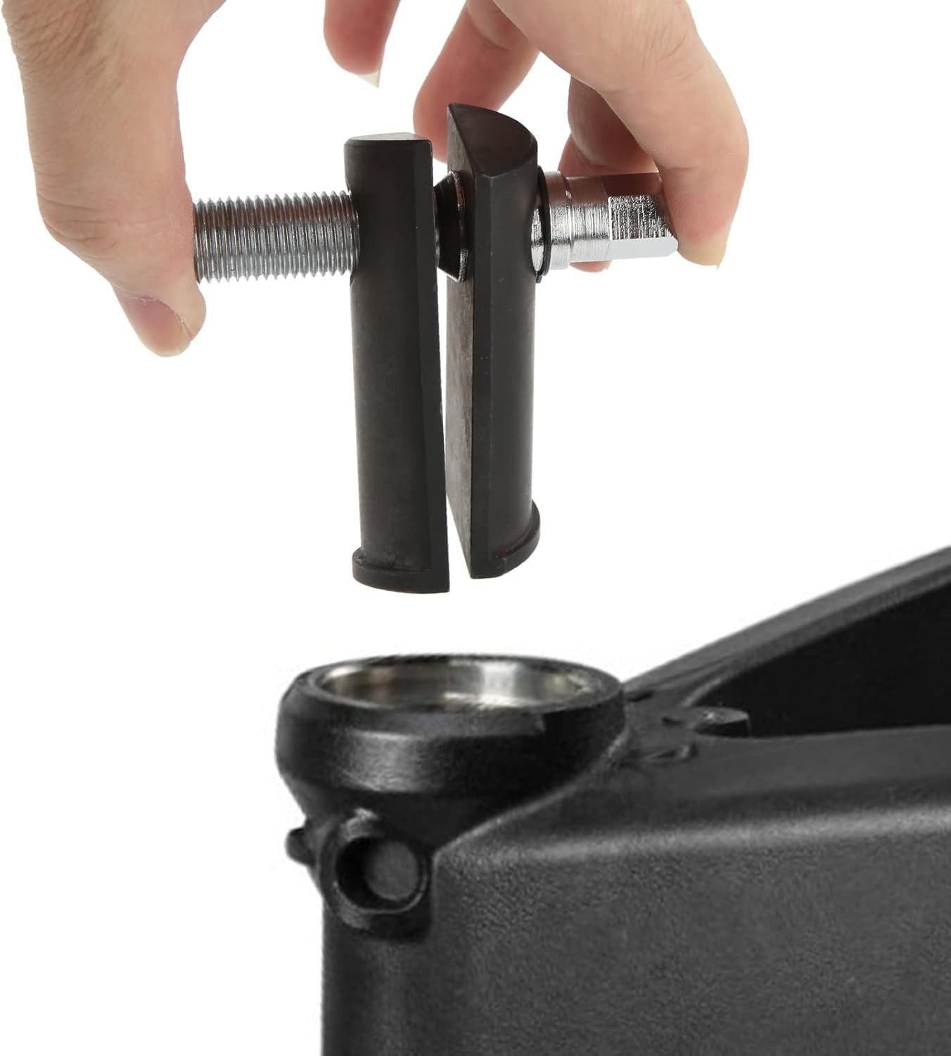 Steering Neck Bearing Race Remover Puller Tool for Harley 1-1/8inch to 2-5/8inch