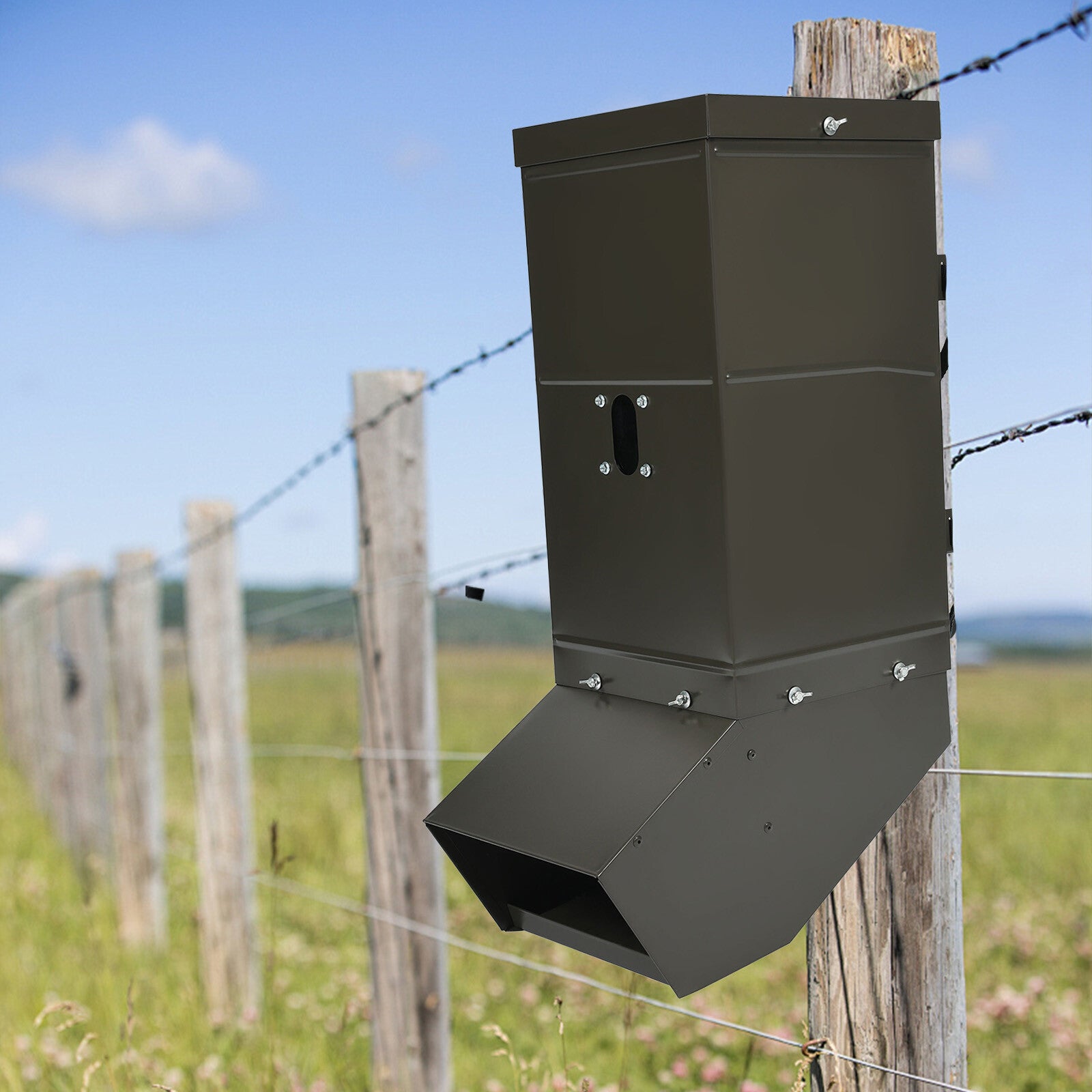 Solid Spare Portable Steel 85lb Gravity Feeder For Deer Wild Game Hunting Tree Post Mount