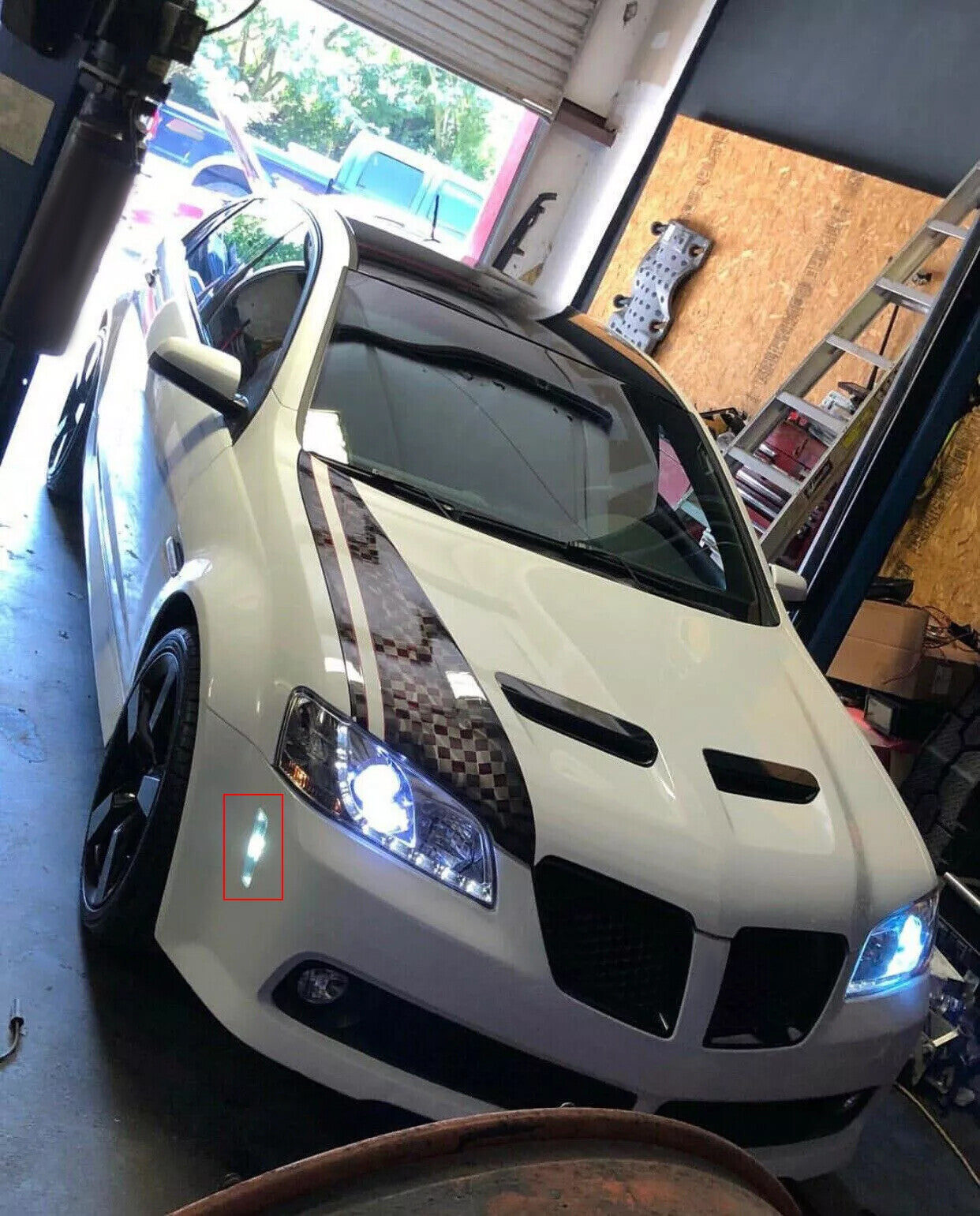 Solid Spare Clear Front Fender Side Markers Lights Housing For Pontiac G8 GT GXP 2008 2009