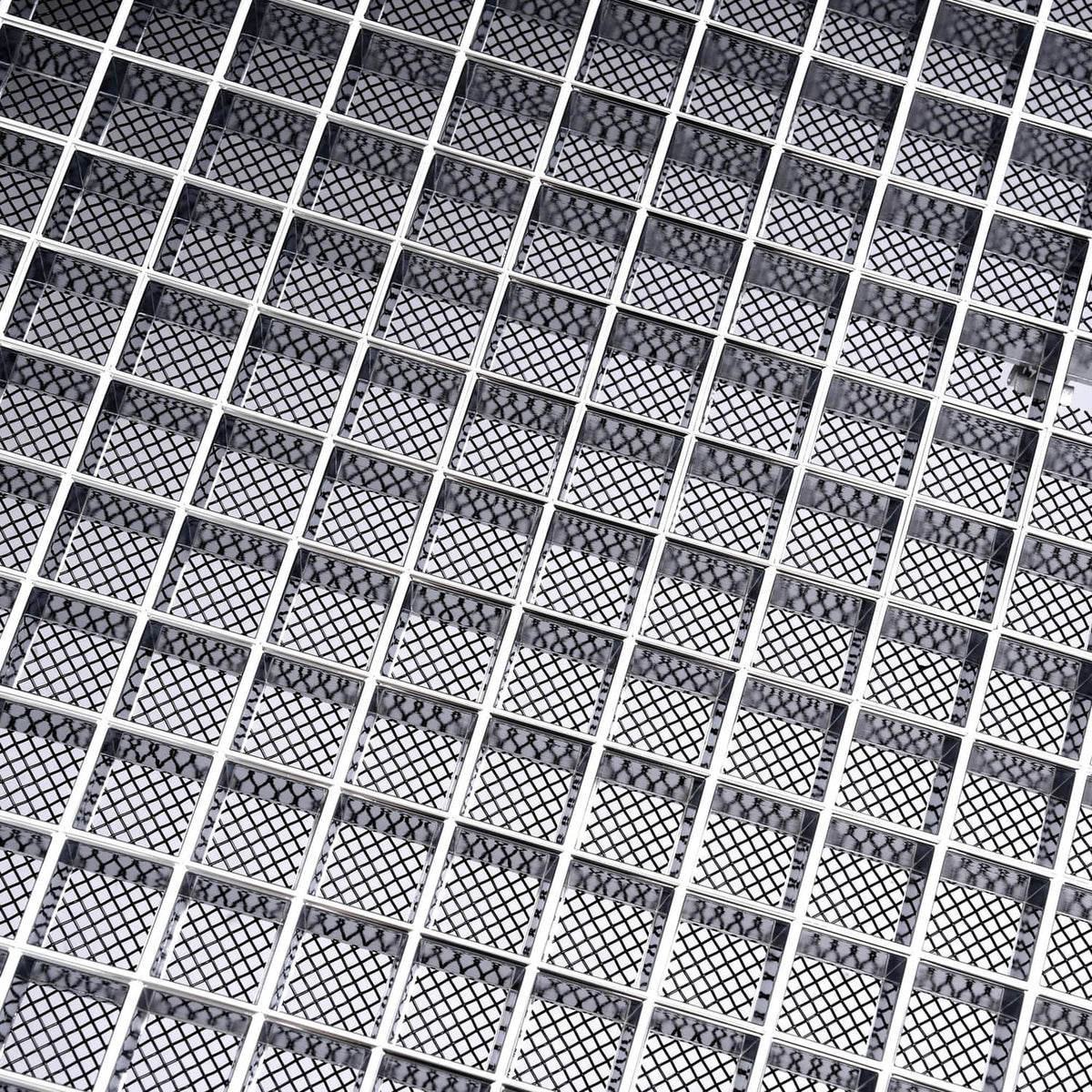 Solid Spare Fits 00-12 Freightliner Columbia Front Grille W/BUG Screen Chrome Mesh Style