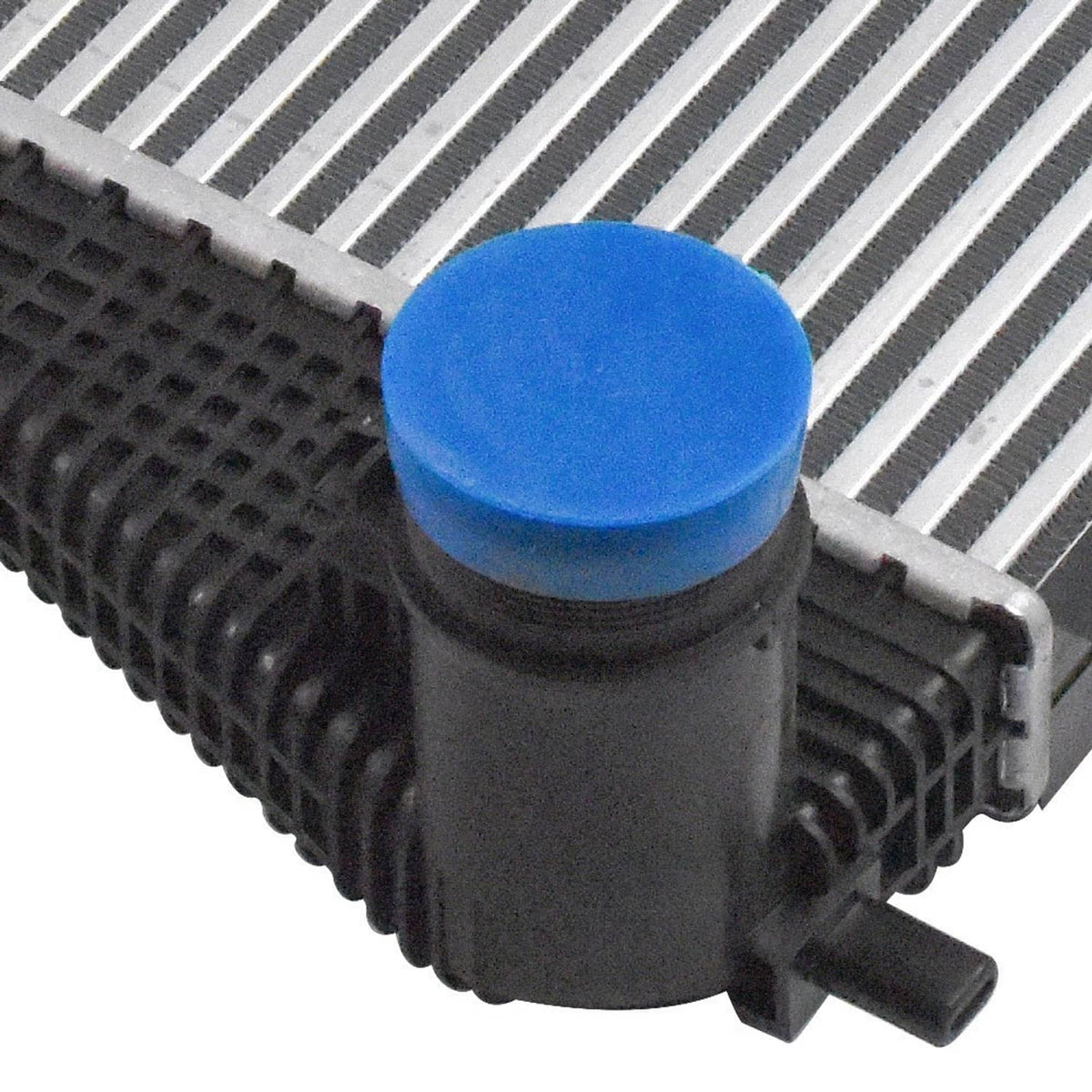 Solidspare Turbo Intercooler Charge Air Cooler For Audi A3 VW Volkswagen Golf GTI 1.8L