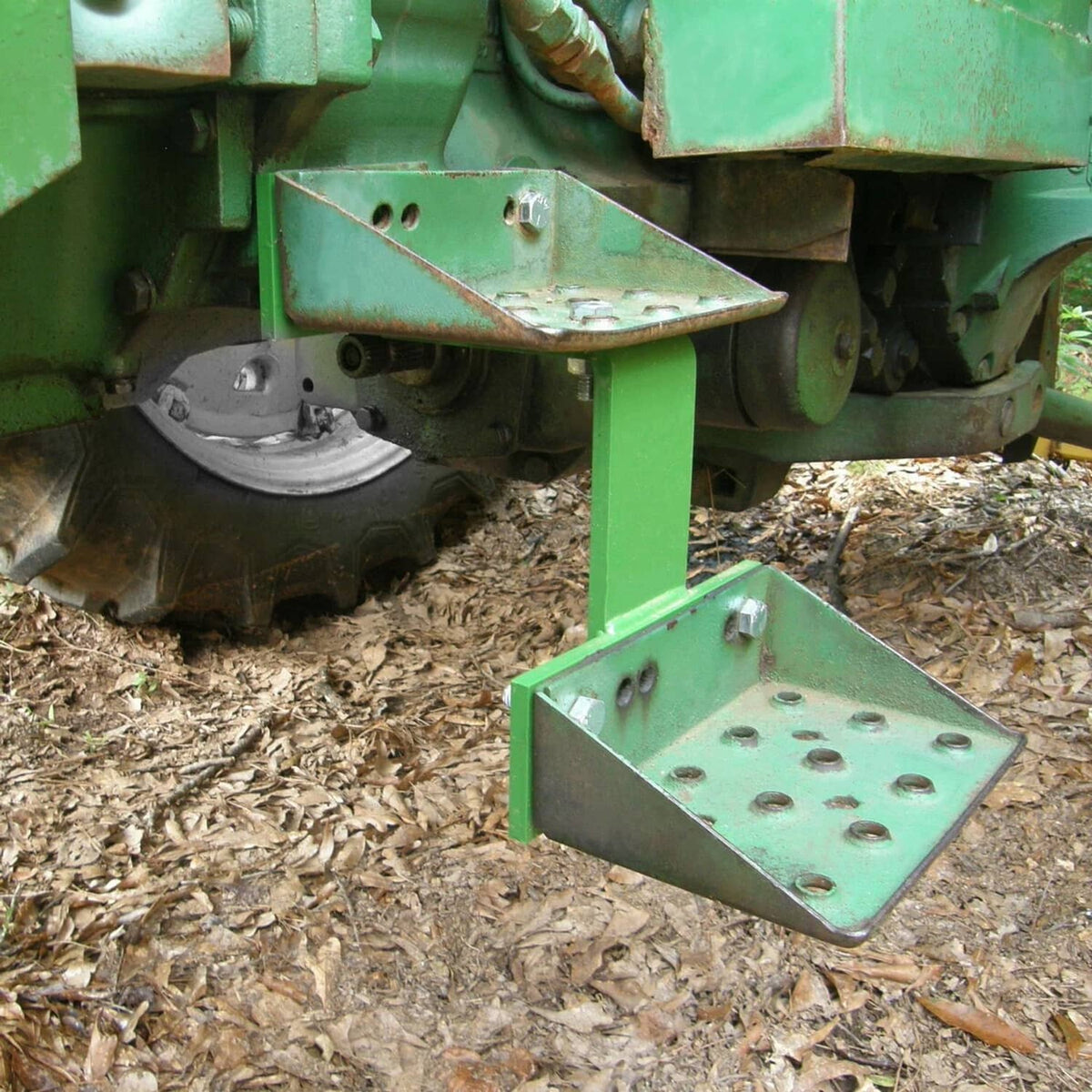 Solidspare Step Extension W/Mounting Bolts For John Deere 2510 2520 3010 3020 4010 4020
