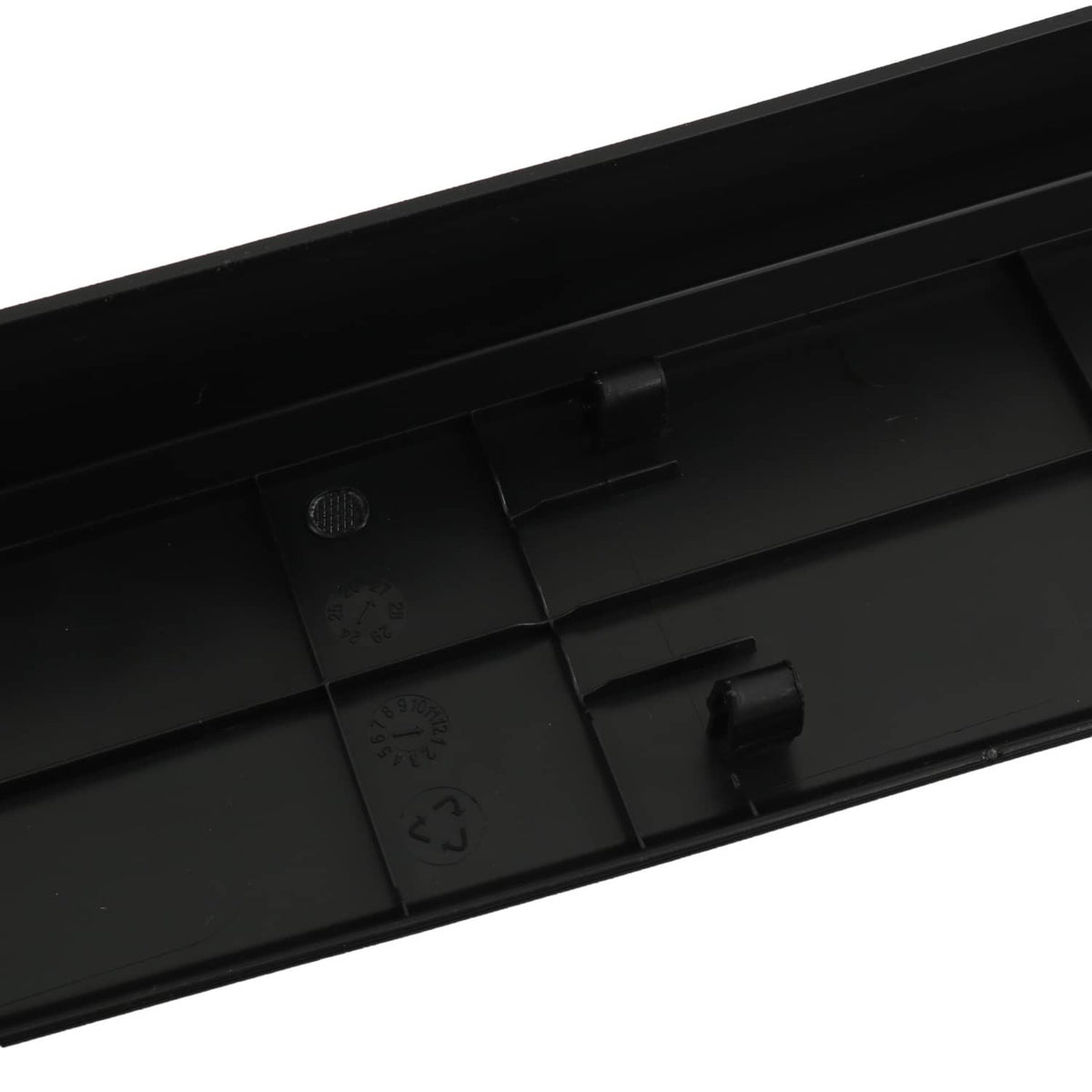 Solidspare For 2016-2021 Nissan Titan Rear Tailgate Bed Cap Molding Fit 93486-EZ00A