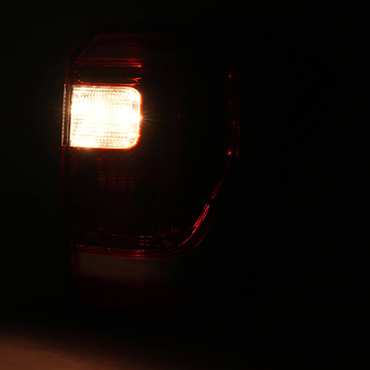 Solid Spare For 2018-2021 Ford Expedition XL/XLT Halogen Tail Light Brake Lamp Right Side