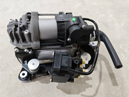 Solidspare Air Suspension Compressor Pump 37206861882 For BMW 7 Series G11 G12 740i 750i