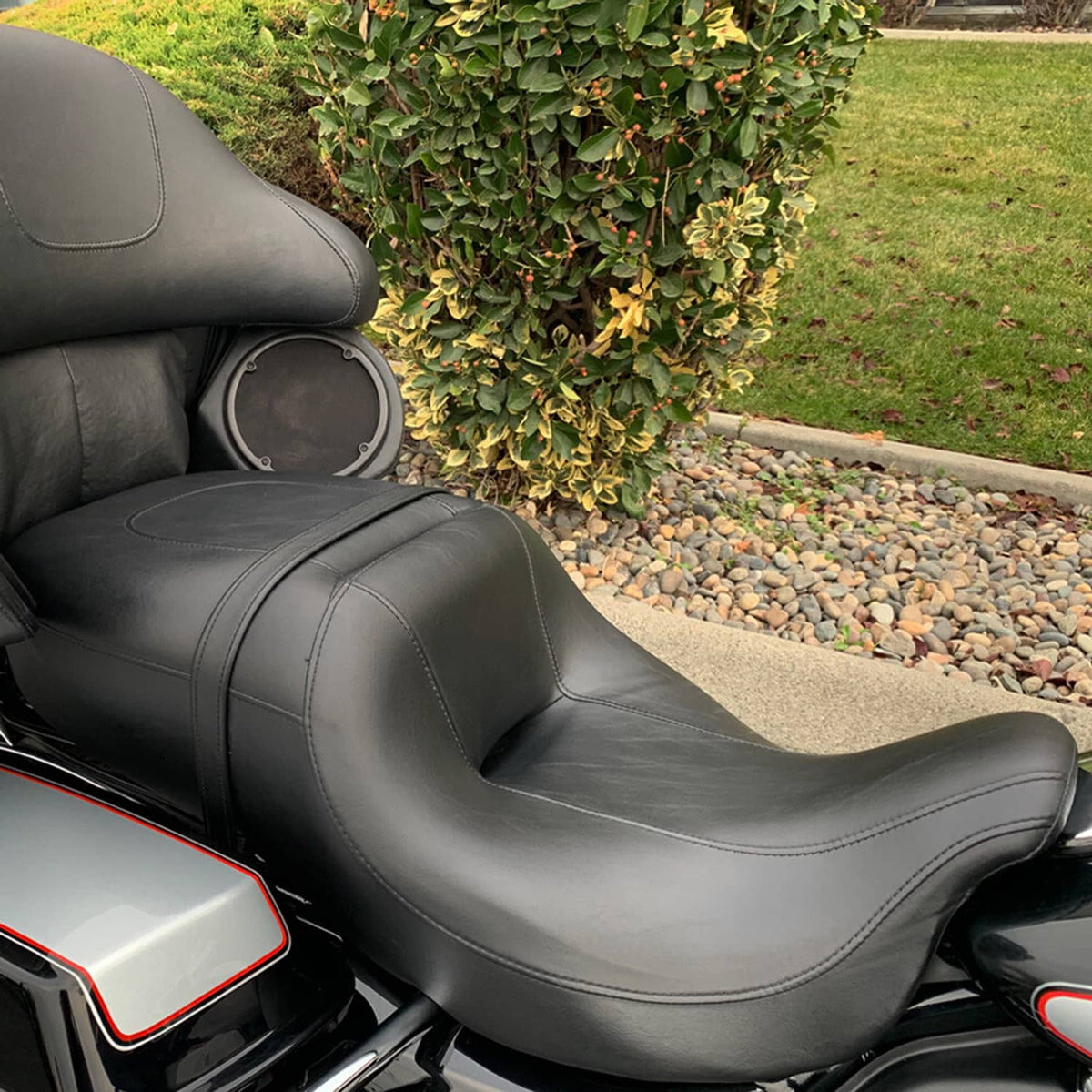 Solidspare Rider & Driver Passenger Seat 2Up For 2008-Up Harley Electra Glide Ultra Limited
