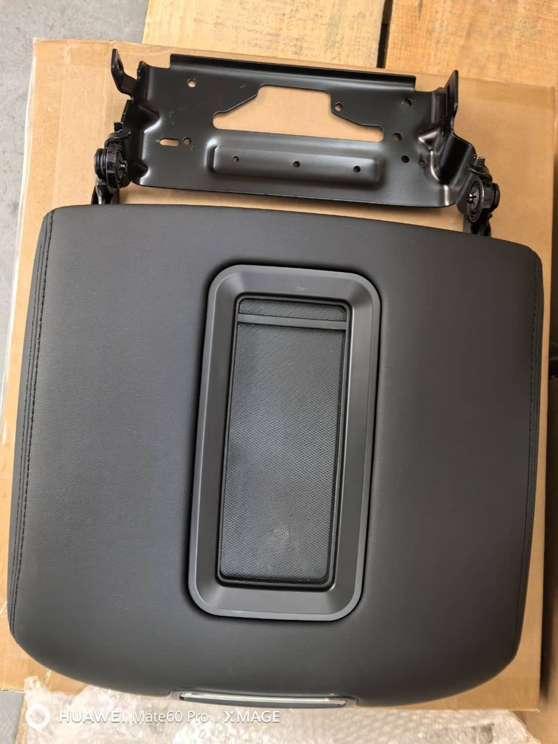 Solidspare New Leather Center Console Armrest Lid For 2015-2019 Chevrolet Tahoe  0227083AA
