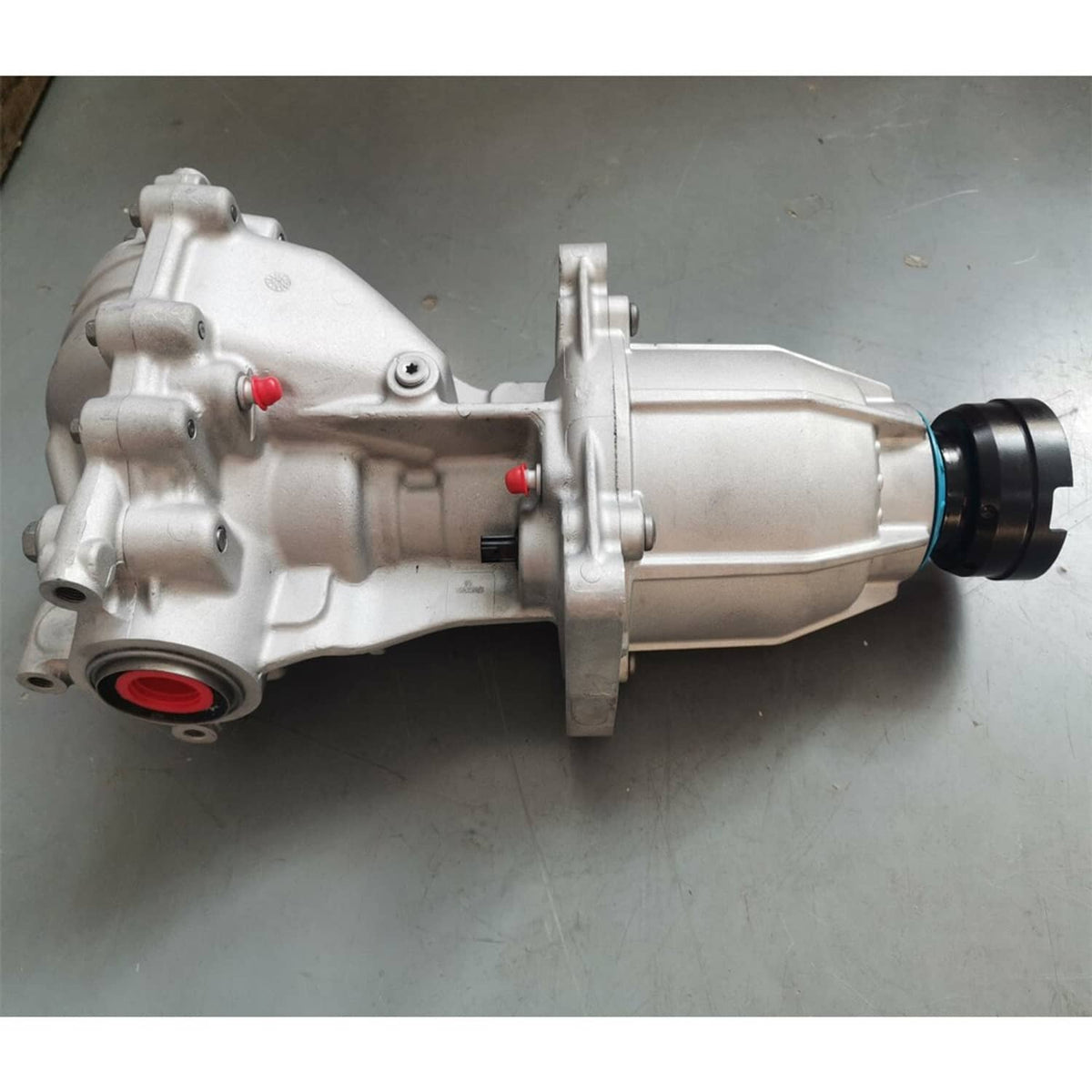 Solidspare For 2013-2019 Ford Edge 3.7L 3.5L MU7Z4000J CV6W-4B025-DF Rear Differential