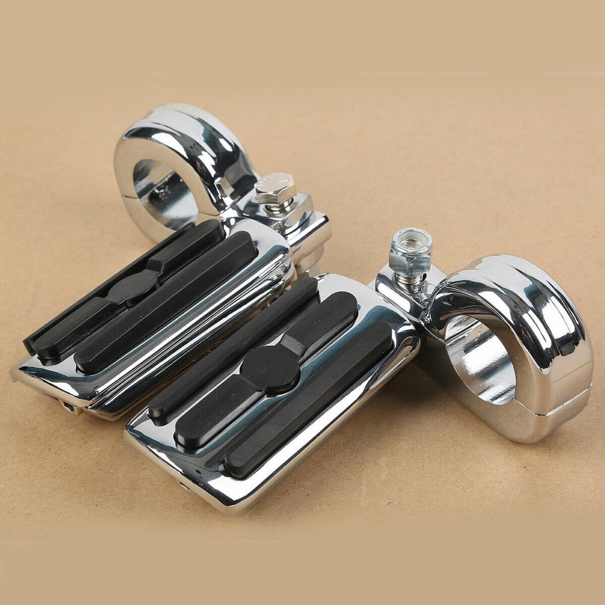 Solidspare 1.25" Engine Crash Bar Footpegs Foot Pegs For Harley Road Glide Softail Suzuki