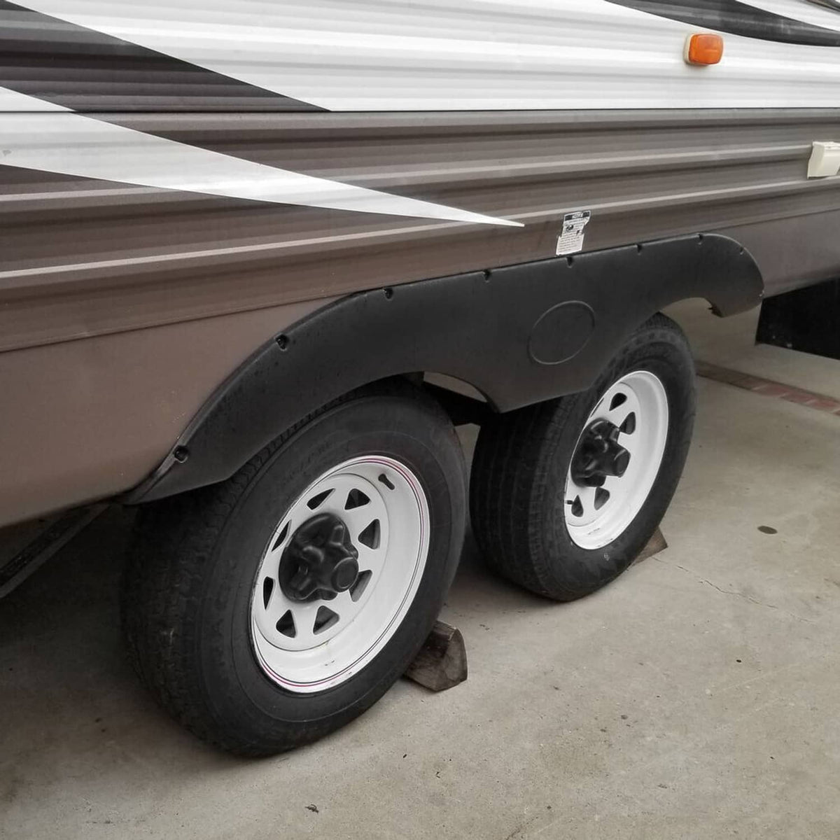 Solidspare 2Pcs Tandem Pair Black Trailer Fender Skirt For RVs Campers And Trailers Set
