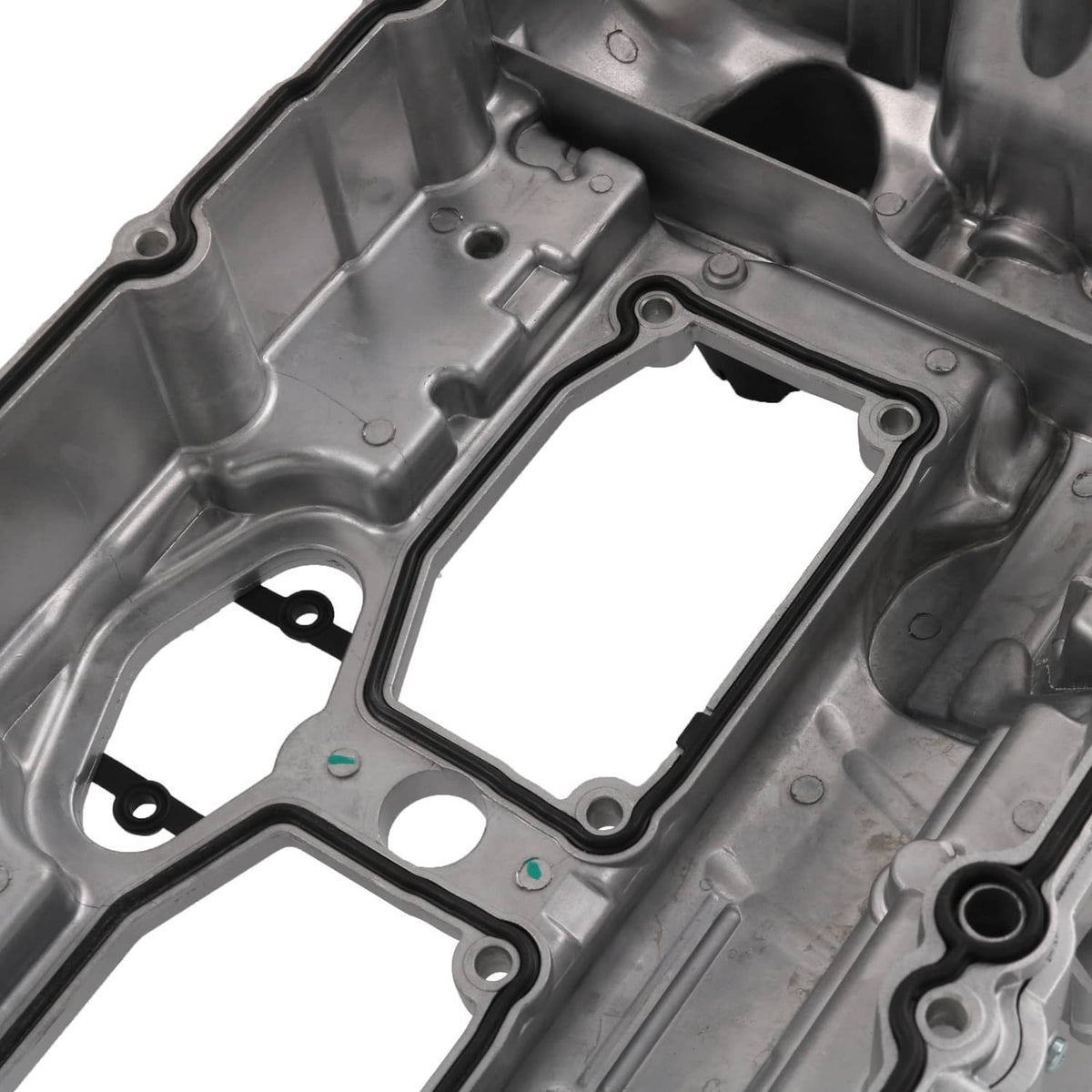Solidspare Aluminum Valve Cover 11127588412 For BMW N20 F10 F25 320i 328i 528i X3 X5 2.0L