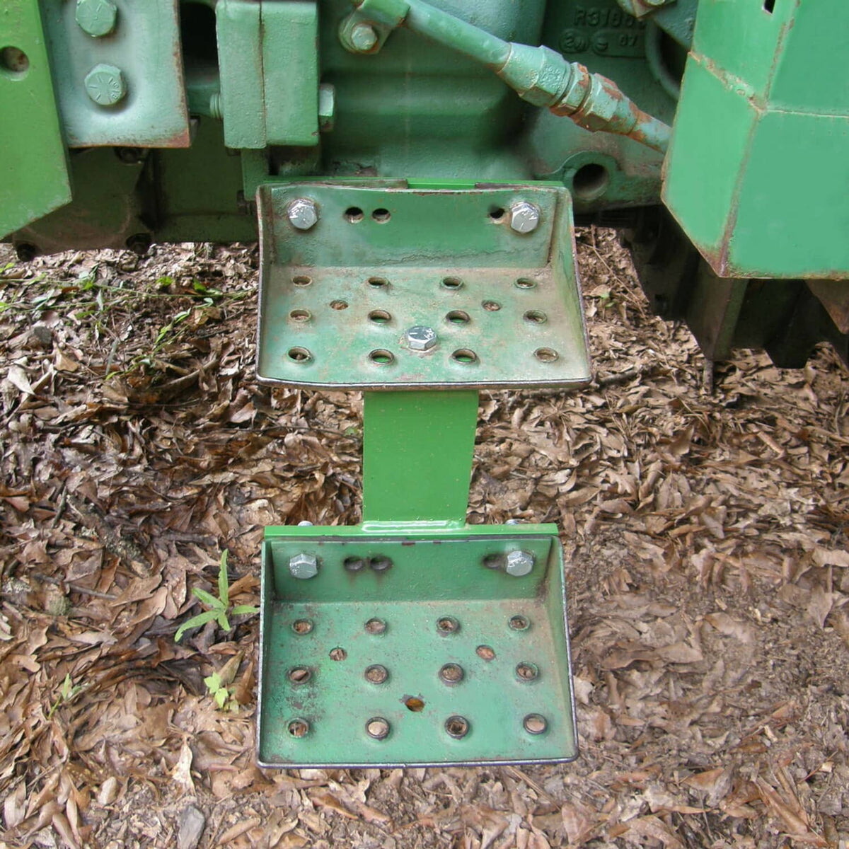 Solidspare Step Extension W/Mounting Bolts For John Deere 2510 2520 3010 3020 4010 4020