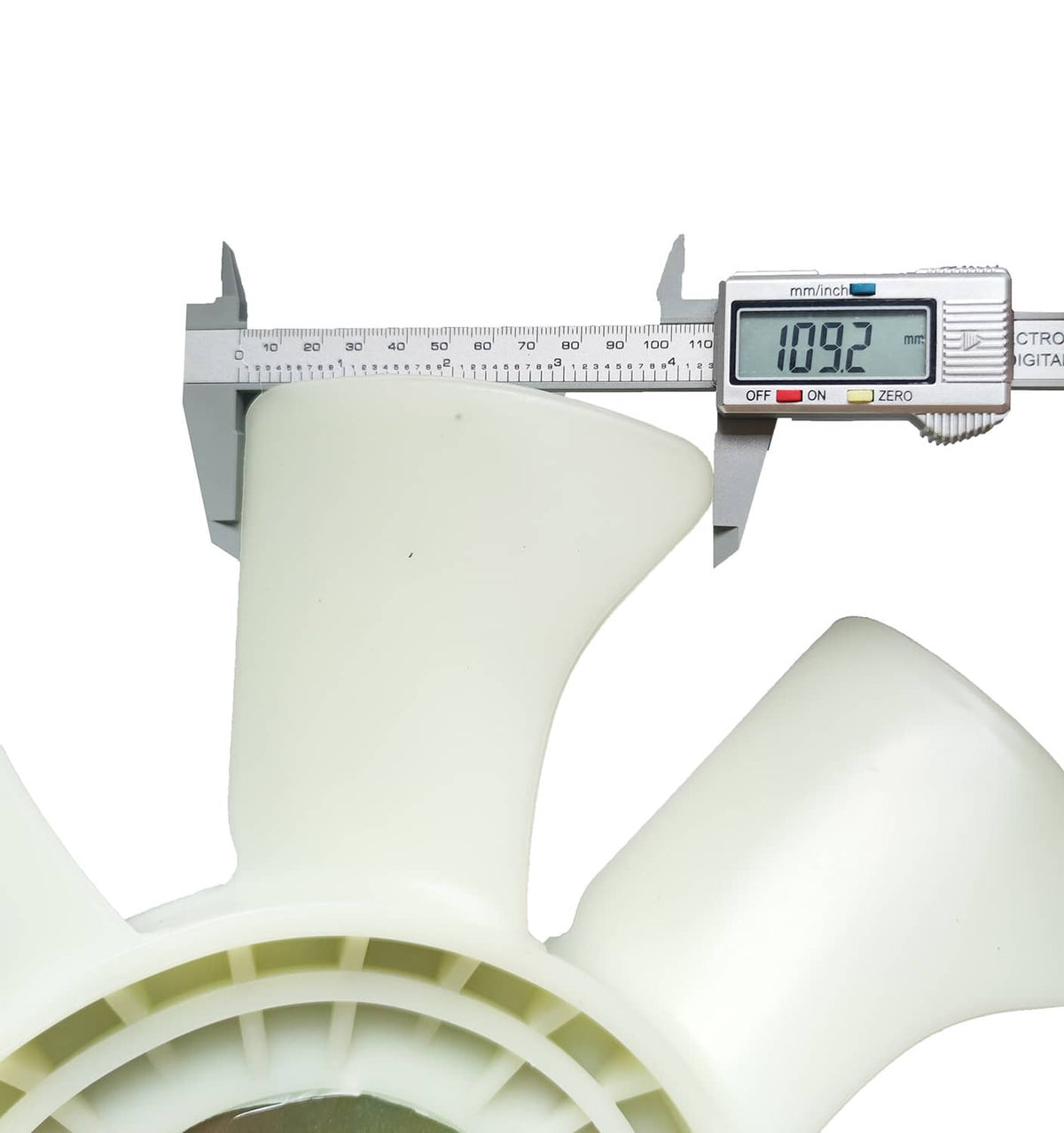 Solid Spare Fan for Kubota Tractor M6040 M5040 M6060 M7040 Excavator KX121-3 KX161-3 U55CA