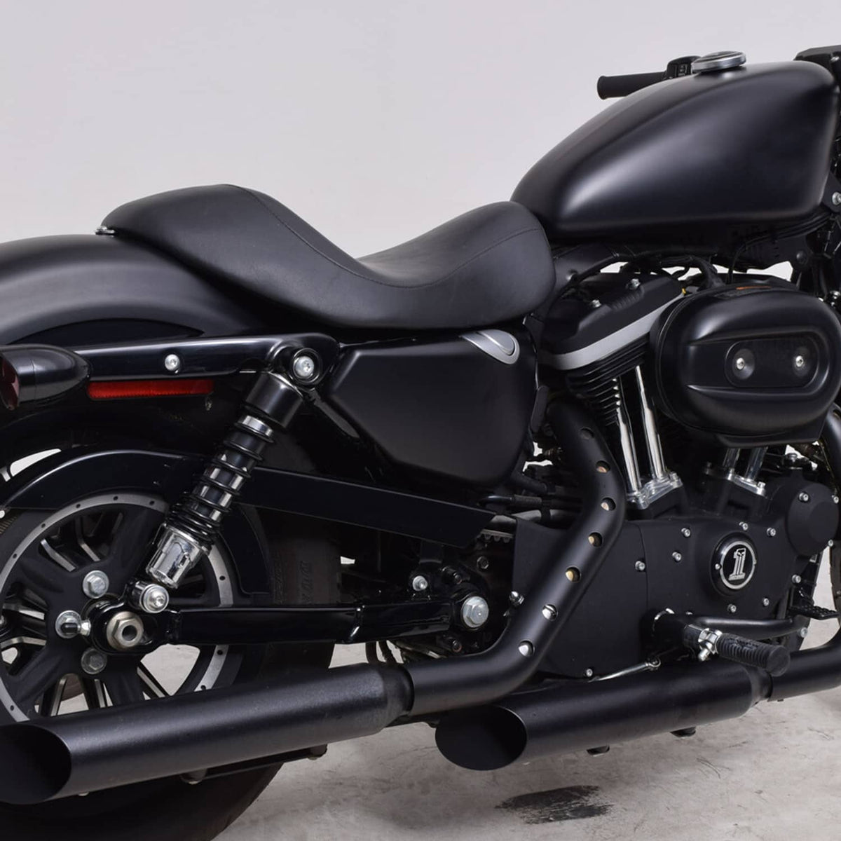 Solidspare Front Rider Driver Solo Seat For Harley Sportster XL 883 1200 Custom 48 72 04-19