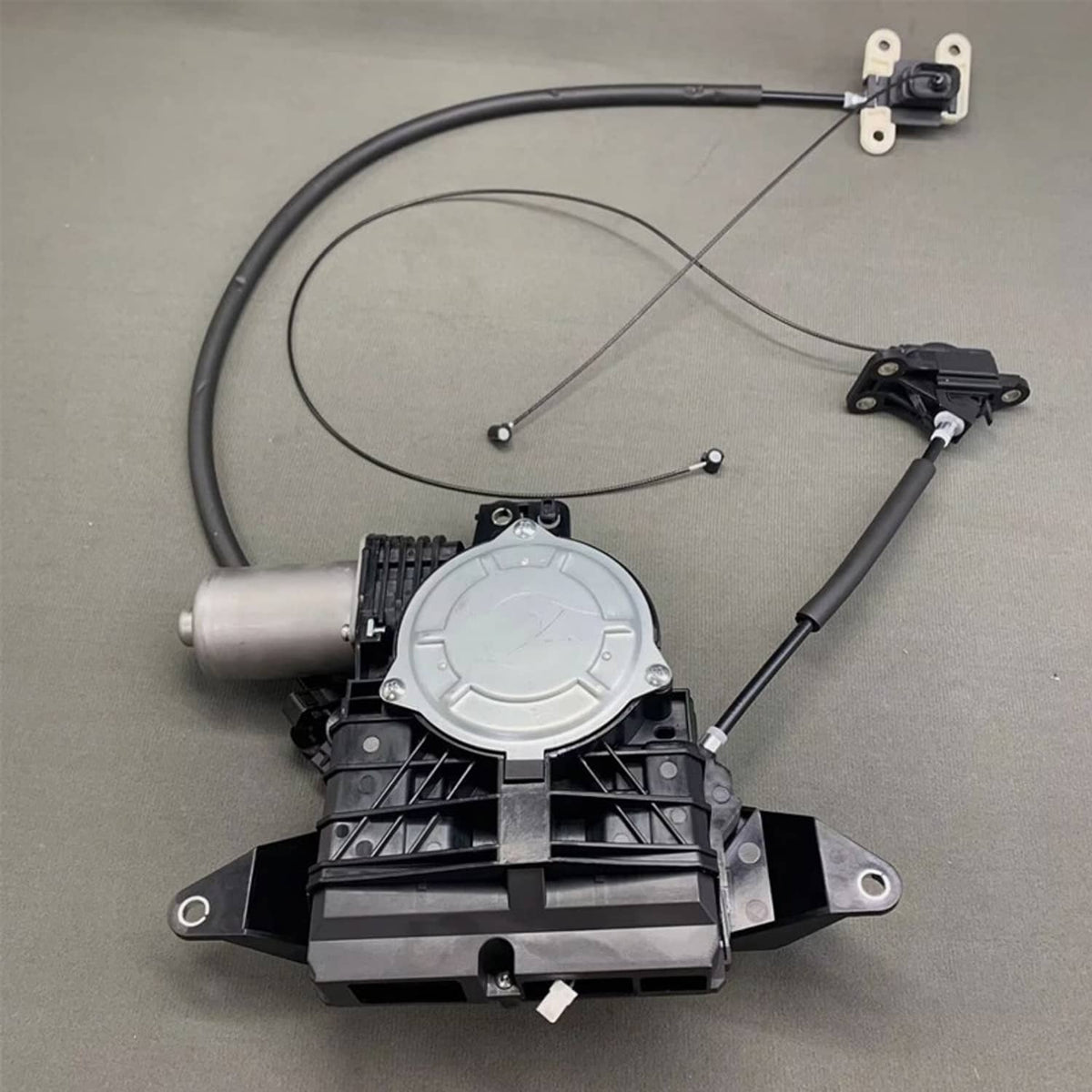 Solidspare Power Sliding Door Motor W/Cables Right Side For 2005-2010 Honda Odyssey
