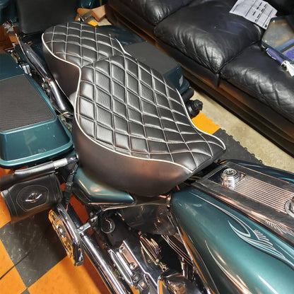 Solidspare Driver Passenger Seat For Harley Road King FLHR / FLHRI / FLHRC / FLHRSE / FLHRS