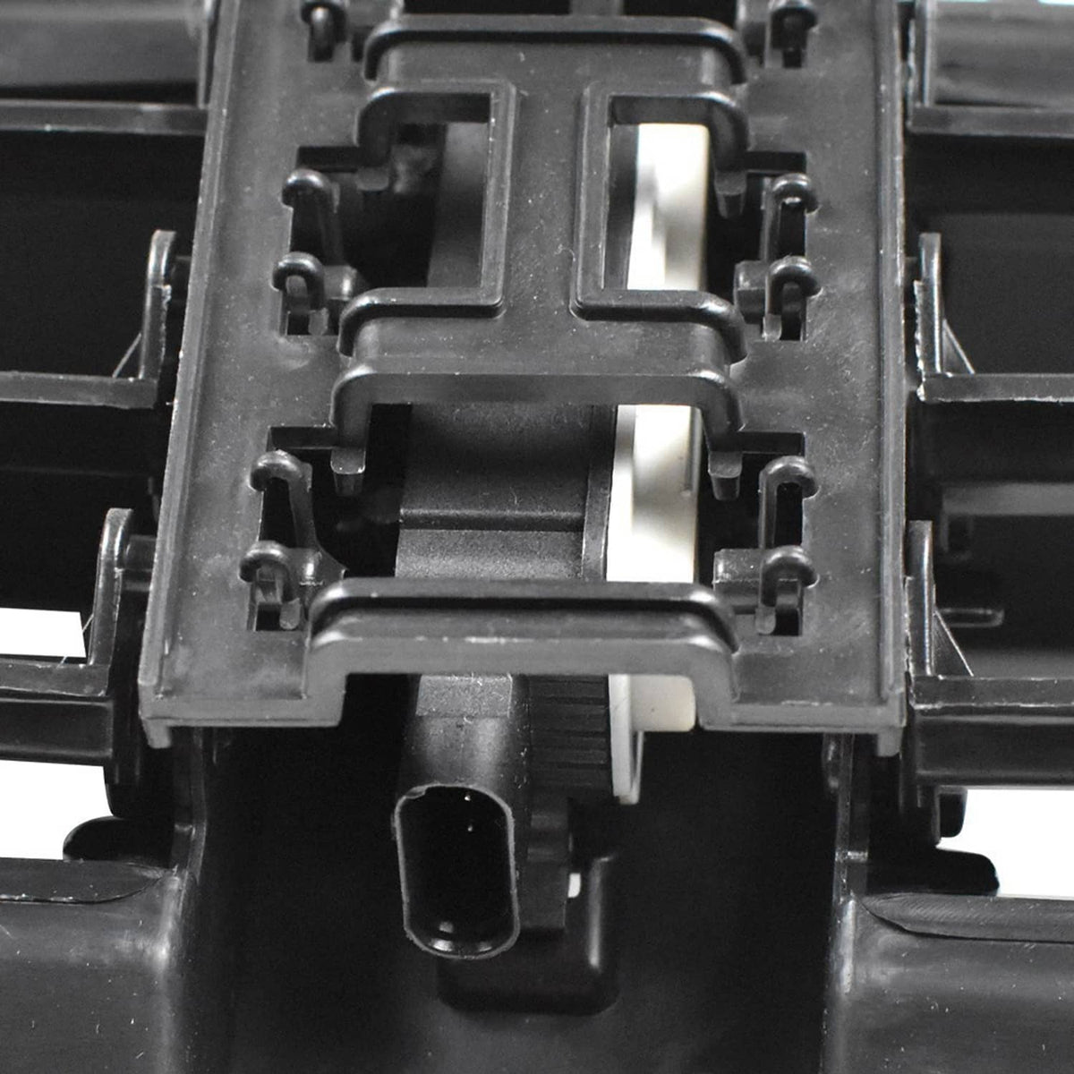 Solidspare Active Shutter Grille Assembly w/ Motor For 2019-2023 Jeep Cherokee 68412008AC