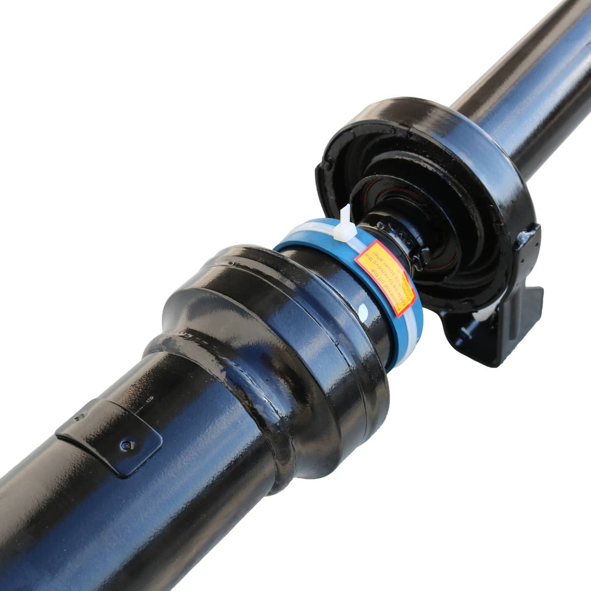 Solidspare NEW Drive Shaft Assembly 7L6521102 For 2003-10 Porsche Cayenne 04-10 VW Touareg