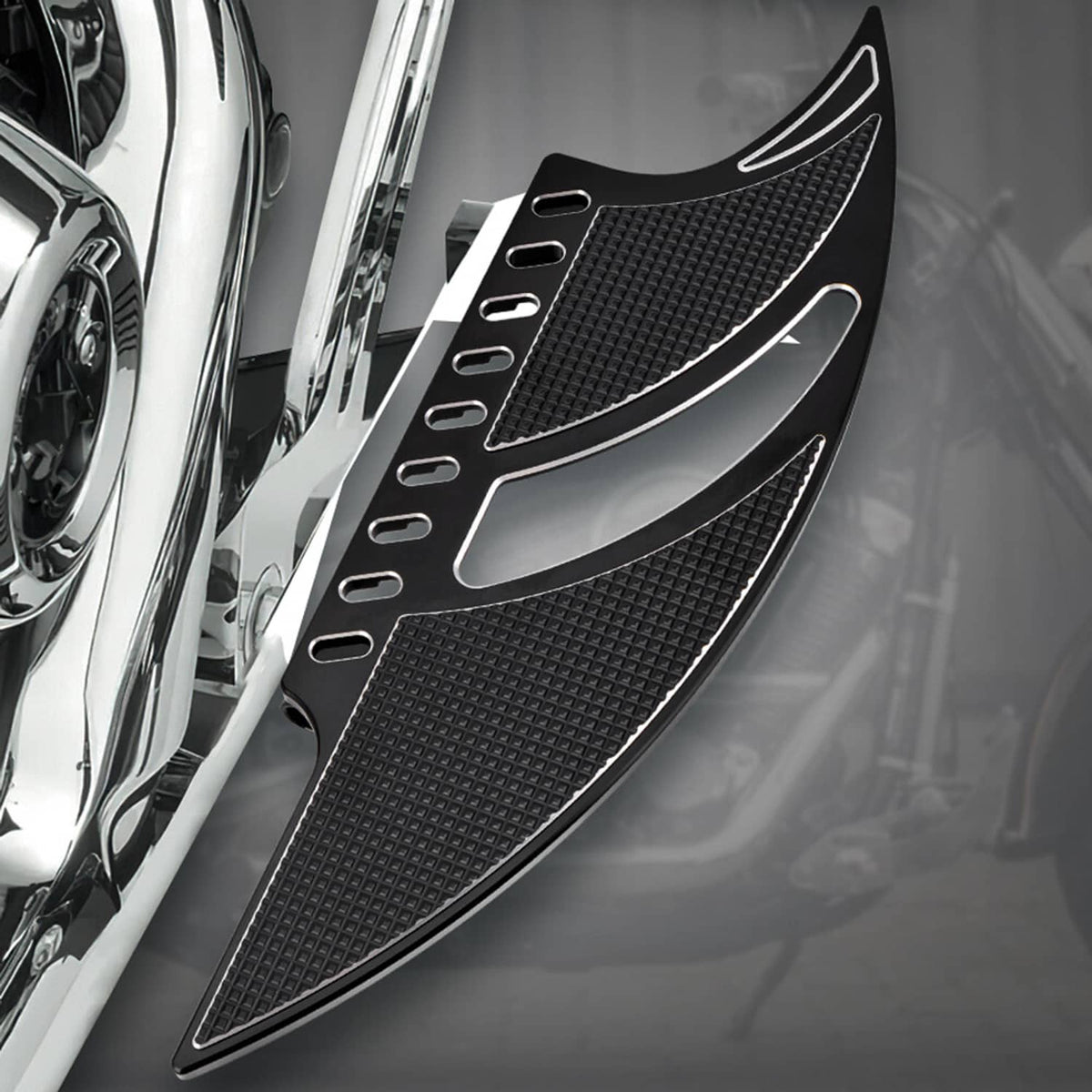 Solidspare Motorcycle FRONT Floorboards Foot Pegs Footrest For Harley Softail Road Glide