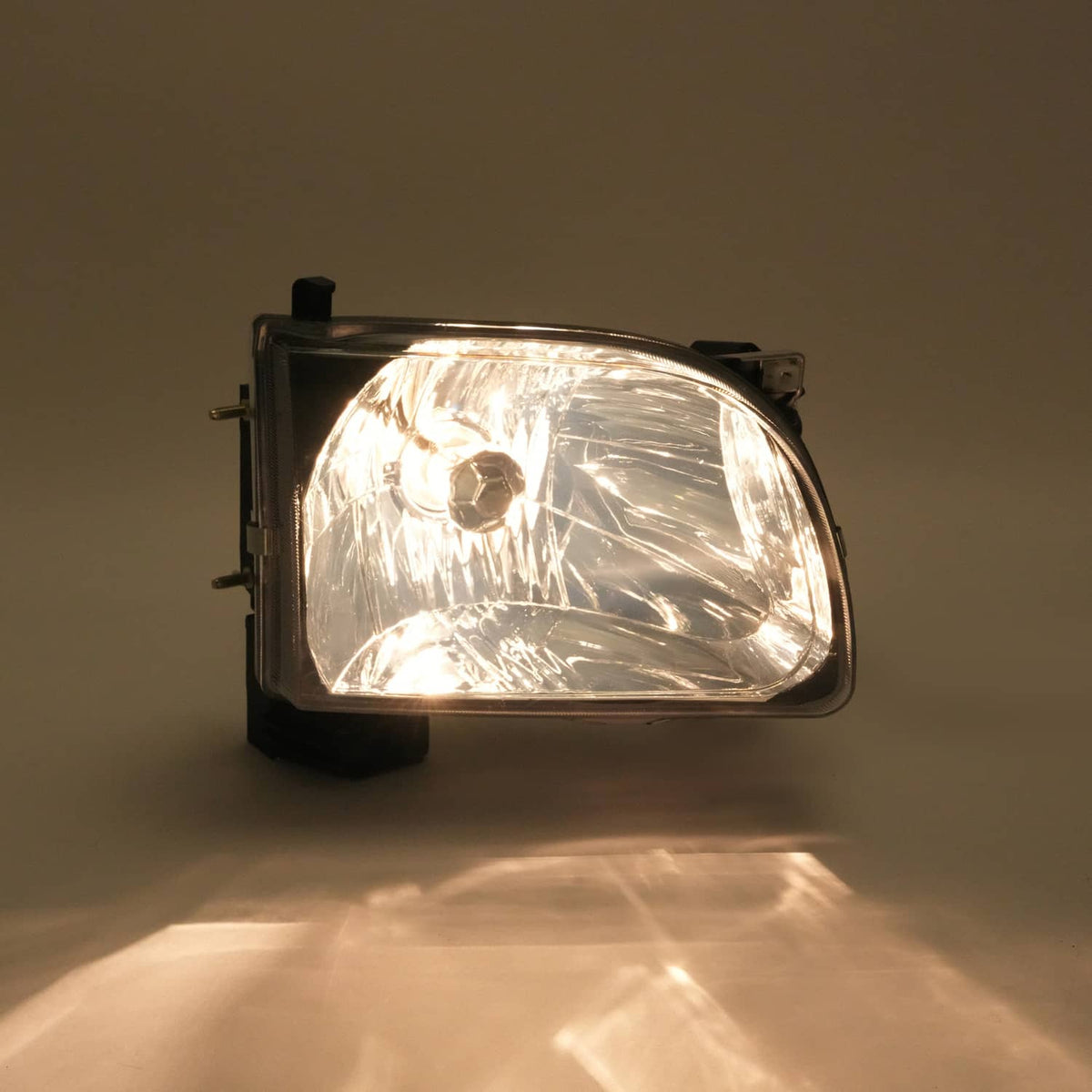 Solid Spare For 2001 2002 2003 2004 Toyota Tacoma White Headlights & Black Corner Light 4Pcs