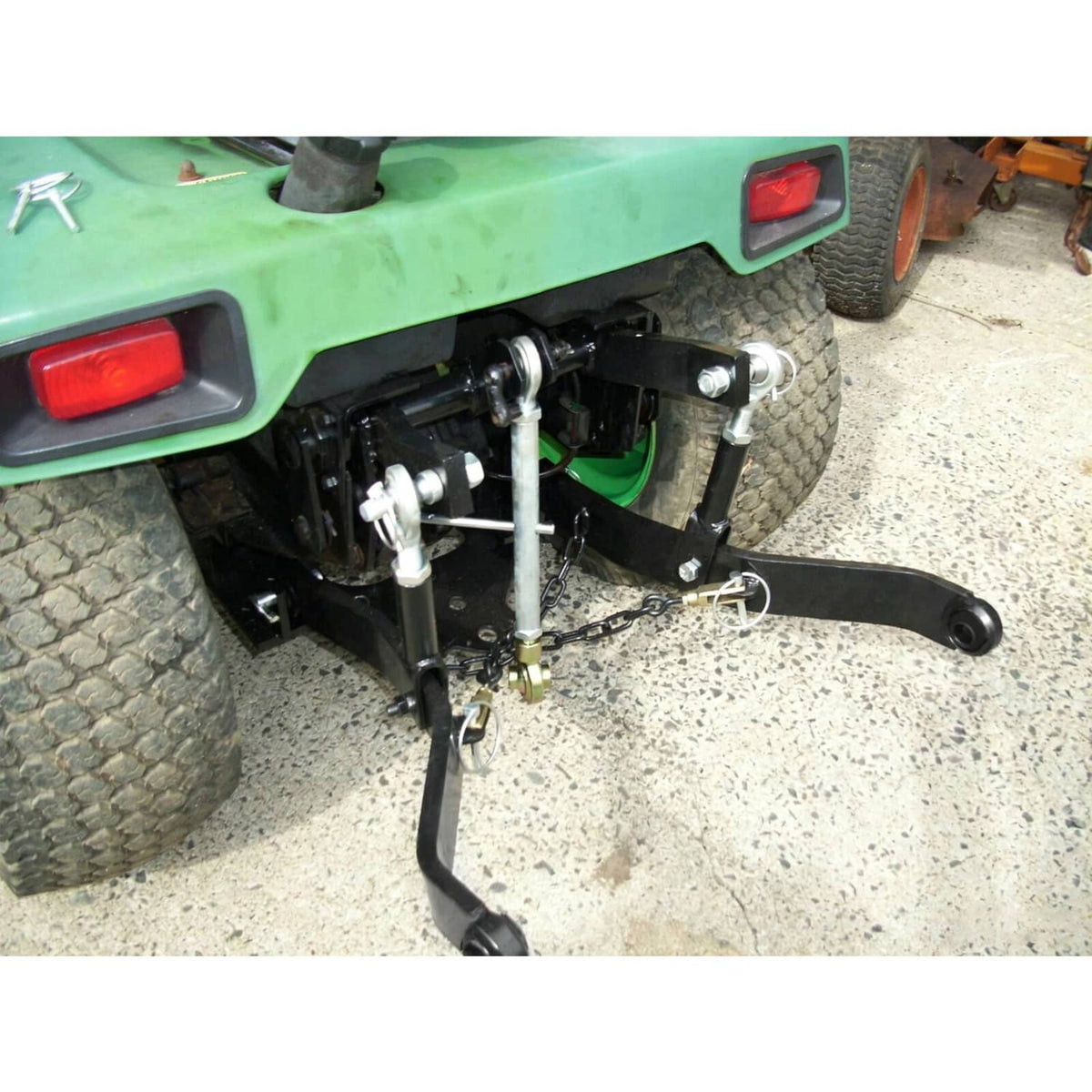 Solidspare Fits John Deere tractor 316 318 322 330 332 420 430 Rear 3 Point Hitch Kit CAT 1