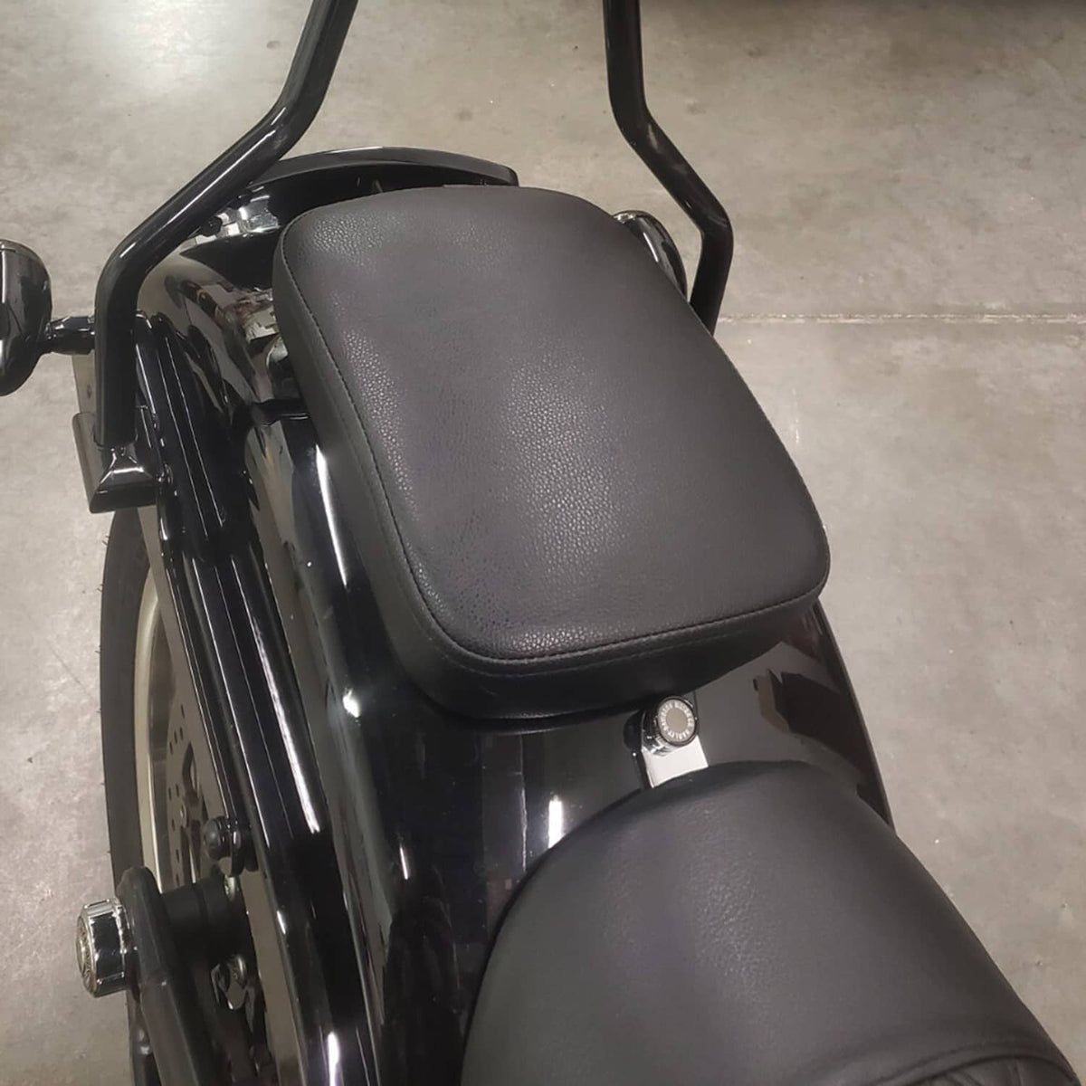 Solidspare Rear Pillion Back Seat 6 Suction Cup Fit For Harley Chopper Sportster Softail